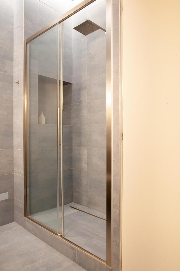 Bnbutler - Schiaparelli Suite Milán Exterior foto